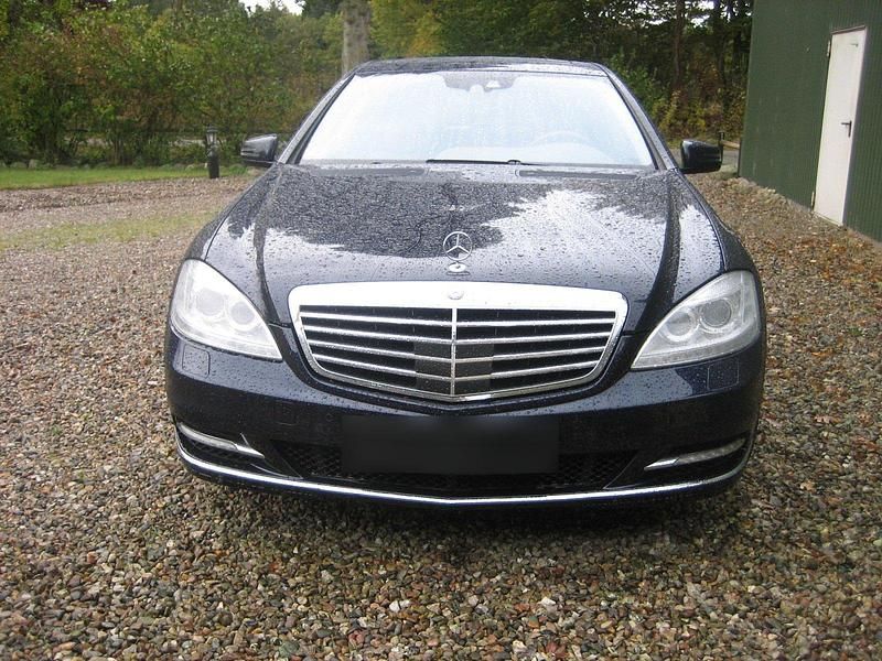 Gebraucht Mercedes S500 435 PS (319 kW) 2011 Blau Limousine