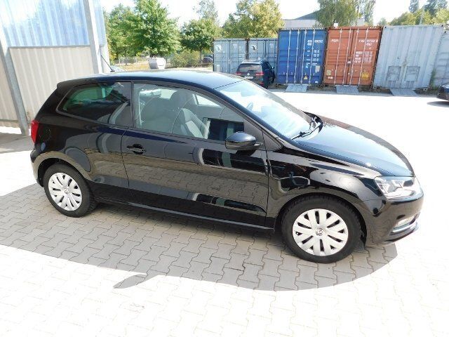 Gebraucht VW Polo Highline 90 PS (66 kW) 2016 Schwarz Kleinwagen