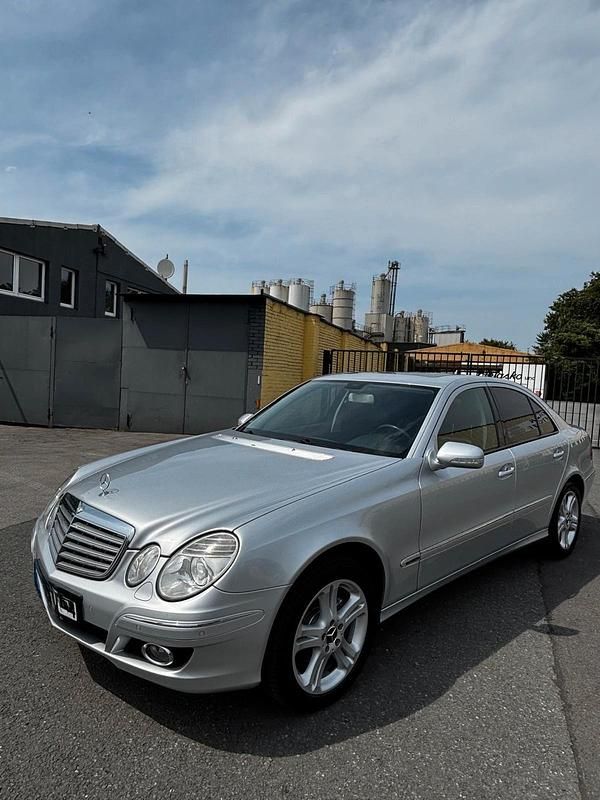 Gebraucht Mercedes E320 2007 Grau Limousine
