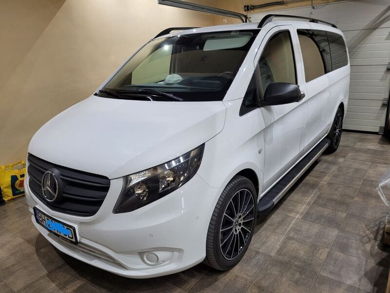 Weiß Gebraucht 2021 Mercedes Vito Van / Kleinbus | 31.500 € (Guter Preis) - Bild 1/3