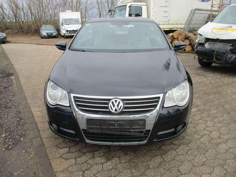 Gebraucht VW Eos 140 PS (102 kW) 2009 Deep black perleffekt Cabrio