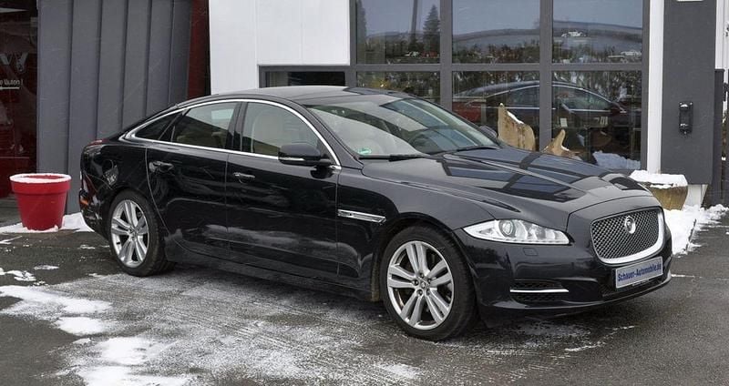 Schwarz Gebraucht 2011 Jaguar XJ Premium Luxury Limousine | 16.900 € (Fairer Preis) - Bild 1/4