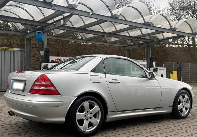 Gebraucht Mercedes SLK200 165 PS (121 kW) 2002 Silber Cabrio