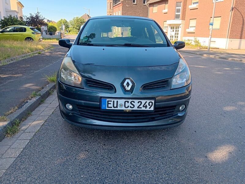 Grau Gebraucht 2007 Renault Clio III Dynamique Kleinwagen | 1.399 € (Guter Preis) - Bild 1/4