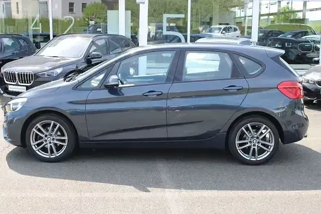 Gebraucht BMW 218 Advantage 136 PS (100 kW) 2018 Atlantikgrau Van / Kleinbus