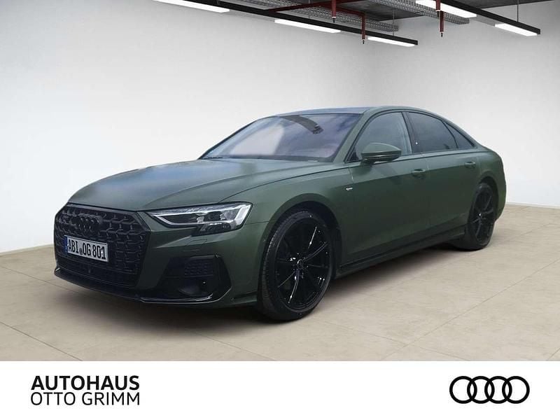 Distriktgrün matt Gebraucht 2024 Audi A8 Ambiente Limousine | 89.979 € - Bild 1/4