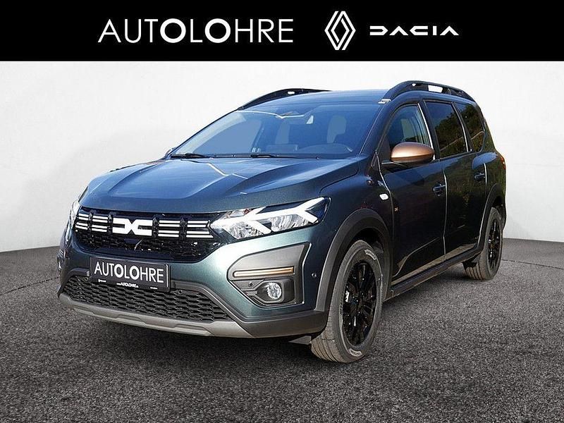 Zeder grün Neu 2025 Dacia Jogger Extreme Van / Kleinbus | 24.170 € (Fairer Preis) - Bild 1/4