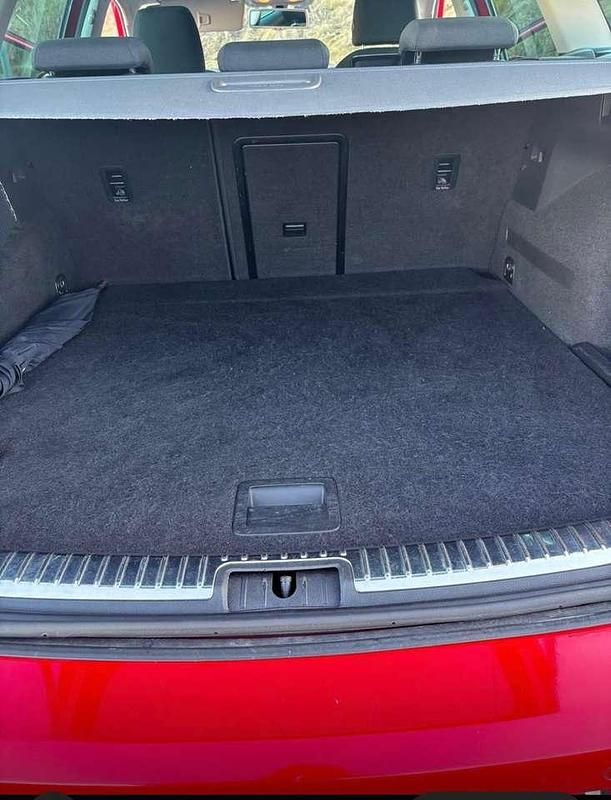 Usado Seat Leon ST 110 HP (80 kW) 2015 Vermelho Carrinha