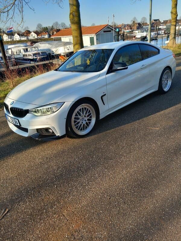 Weiß Gebraucht 2015 BMW 430 M Sport Coupé | 18.500 € - Bild 1/4