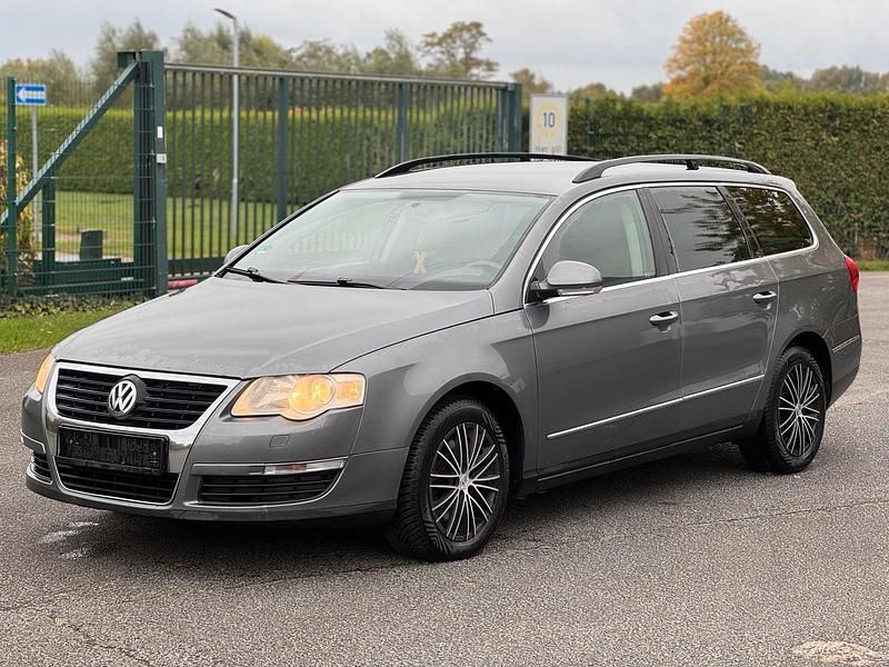 Grau Gebraucht 2007 VW Passat Kombi | 1.399 € (Superpreis) - Bild 1/4