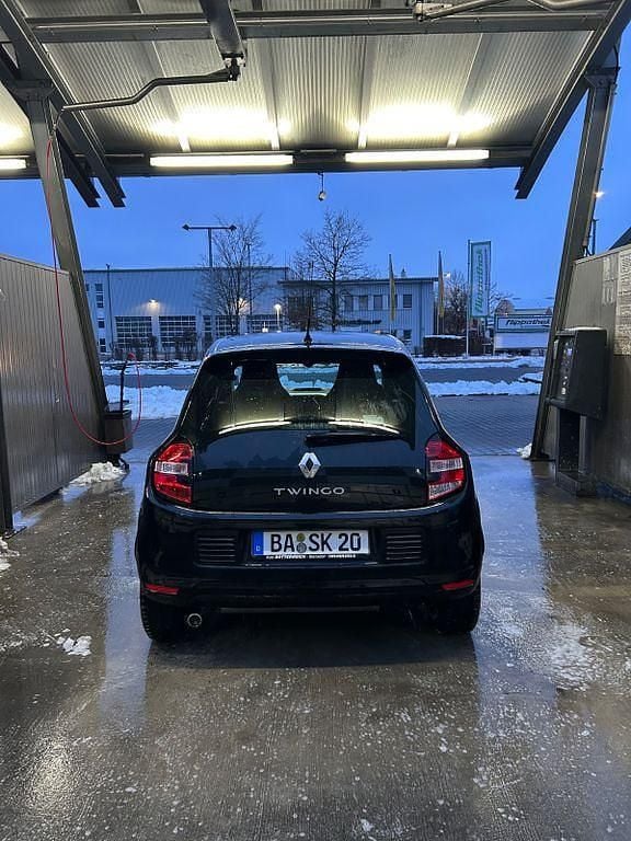 Gebraucht Renault Twingo Life 69 PS (50 kW) 2016 Schwarz Kleinwagen