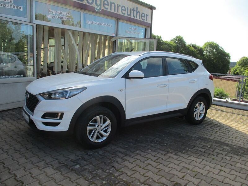 Weiß Gebraucht 2019 Hyundai Tucson Select SUV | 17.995 € (Fairer Preis) - Bild 1/4