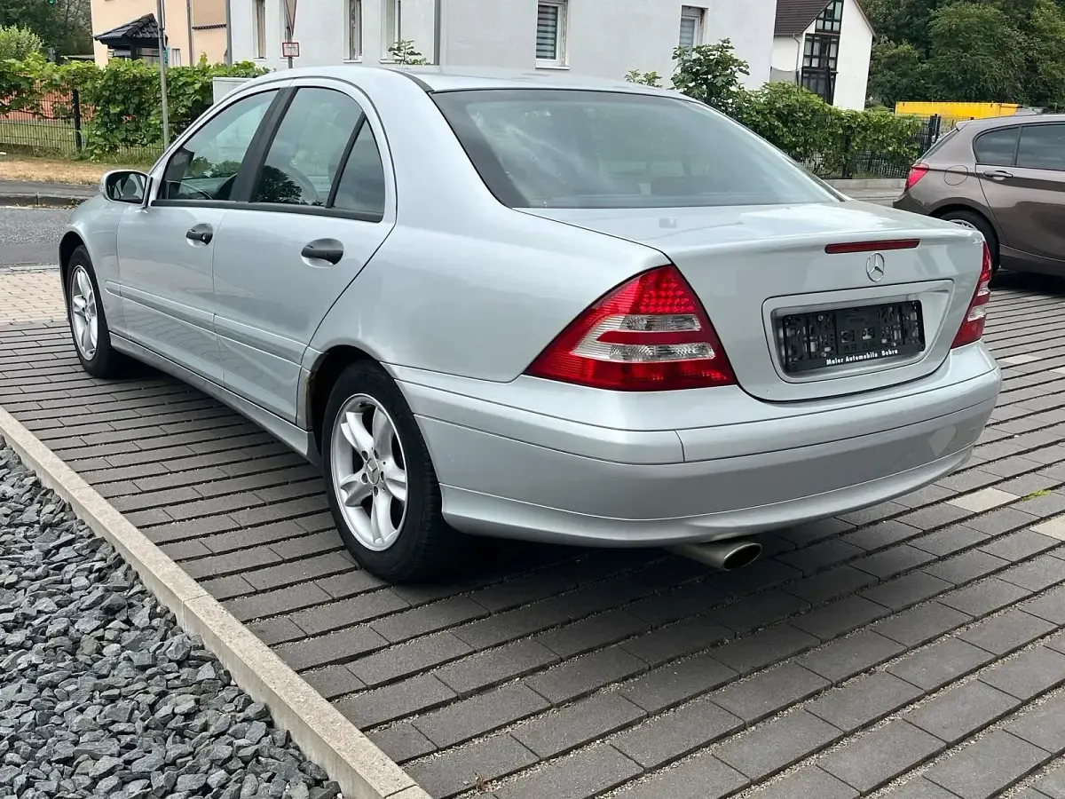 Gebraucht Mercedes C280 231 PS (169 kW) 2005 Silber Limousine