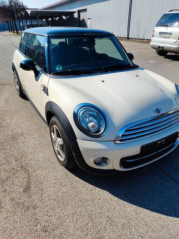 Gebraucht Mini Cooper 122 PS (89 kW) 2012 Weiß Kleinwagen