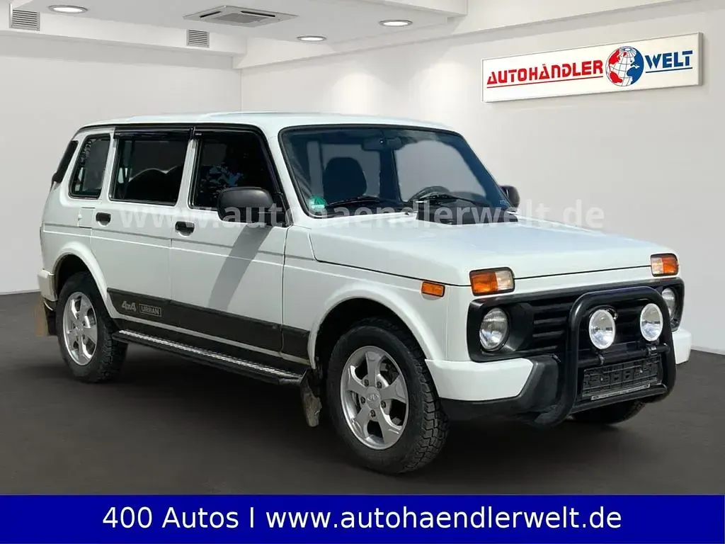 Gebraucht Lada Taiga 83 PS (61 kW) 2019 Weiß SUV