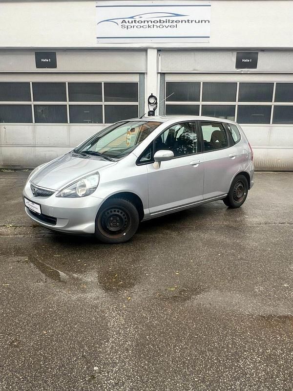 Silber Gebraucht 2005 Honda Jazz LS Kleinwagen | 2.499 € (Etwas zu teuer) - Bild 1/4