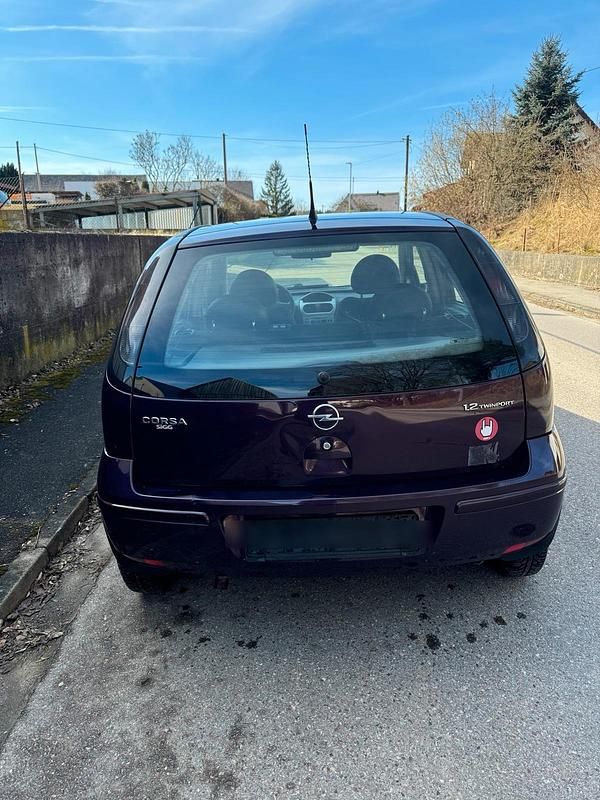 Gebraucht Opel Corsa 80 PS (58 kW) 2005 Violet Kleinwagen