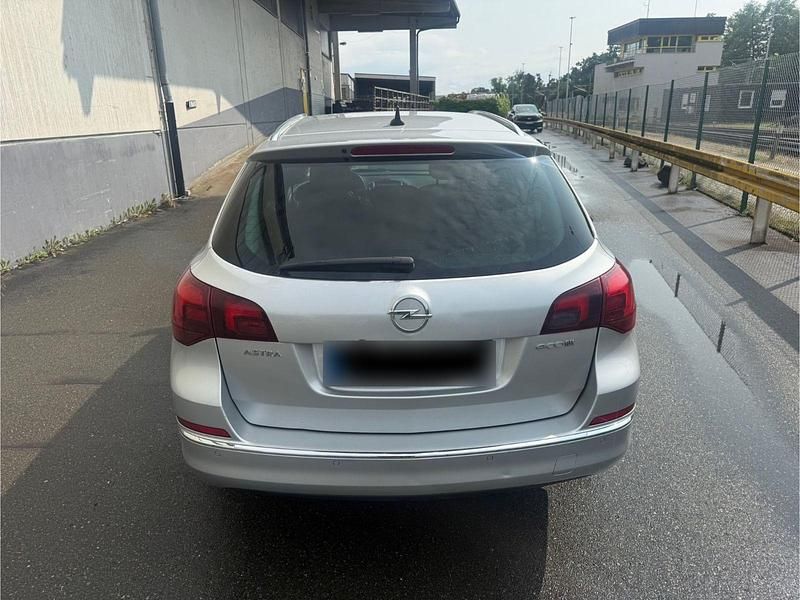 Gebraucht Opel Astra Eco 136 PS (100 kW) 2015 Silber Kombi