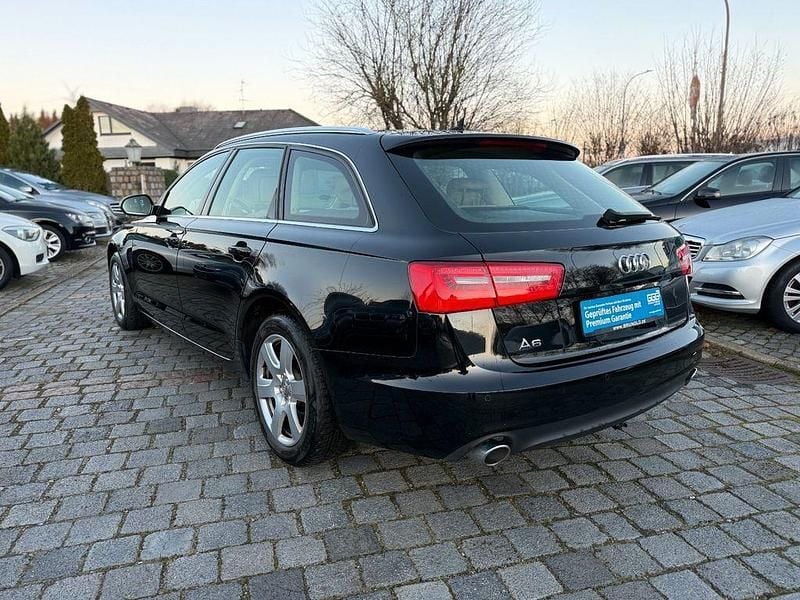 Gebraucht Audi A6 Ambiente 245 PS (180 kW) 2013 Schwarz Kombi