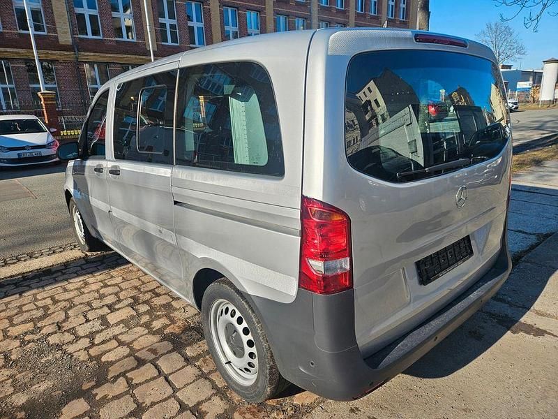 Gebraucht Mercedes Vito 163 PS (119 kW) 2020 Silber Van