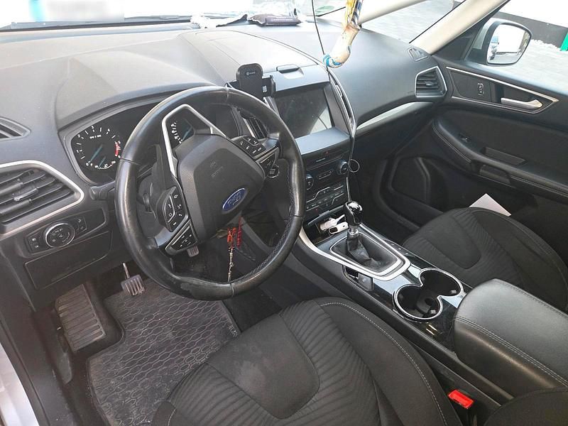 Gebraucht Ford S-MAX 150 PS (110 kW) 2019 Silber Van / Kleinbus