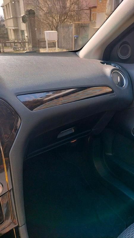 Gebraucht Ford Mondeo Ghia 145 PS (106 kW) 2007 Grau Limousine