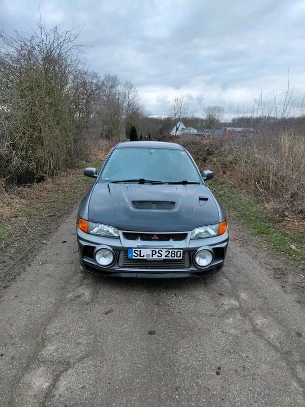 Silber Gebraucht 1997 Mitsubishi Lancer Limousine | 14.500 € - Bild 1/4
