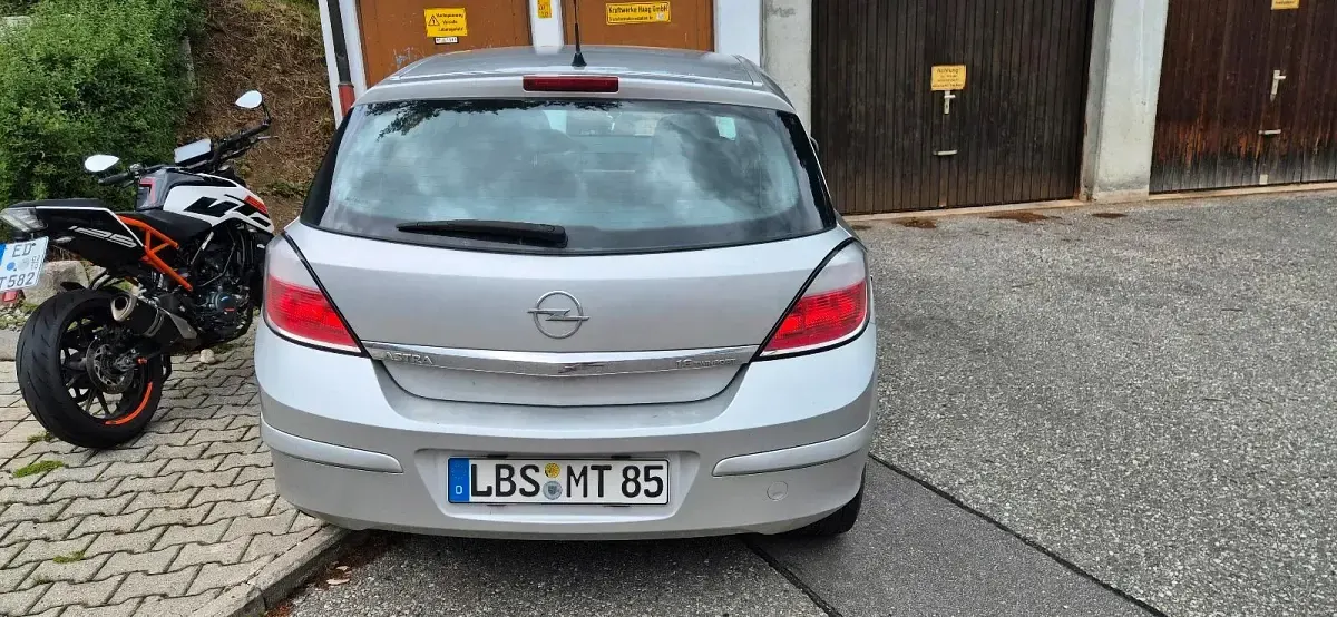 Gebraucht Opel Astra 105 PS (77 kW) 2004 Silber Limousine