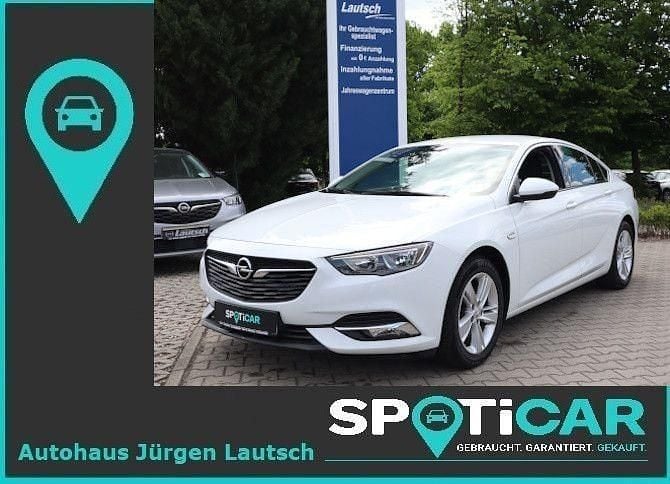 Weiß Gebraucht 2020 Opel Insignia Dynamic Limousine | 12.990 € (Superpreis) - Bild 1/4