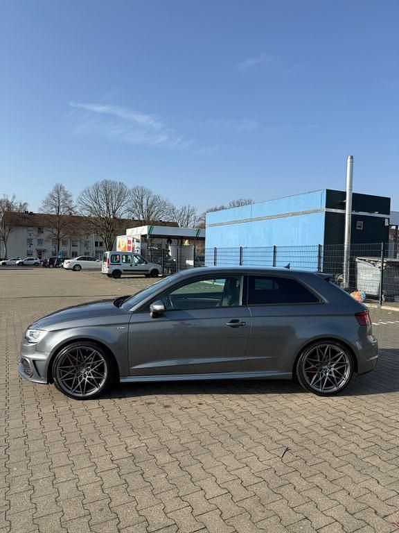 Gebraucht Audi A3 S-Line 122 PS (89 kW) 2013 Grau Kleinwagen