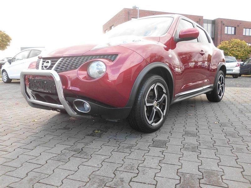 Rot Gebraucht 2010 Nissan Juke Tekna SUV | 7.990 € (Fairer Preis) - Bild 1/4