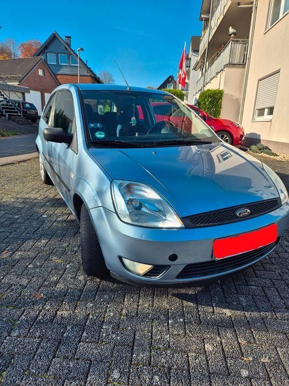 Gebraucht Ford Fiesta 80 PS (58 kW) 2004 Blau Limousine