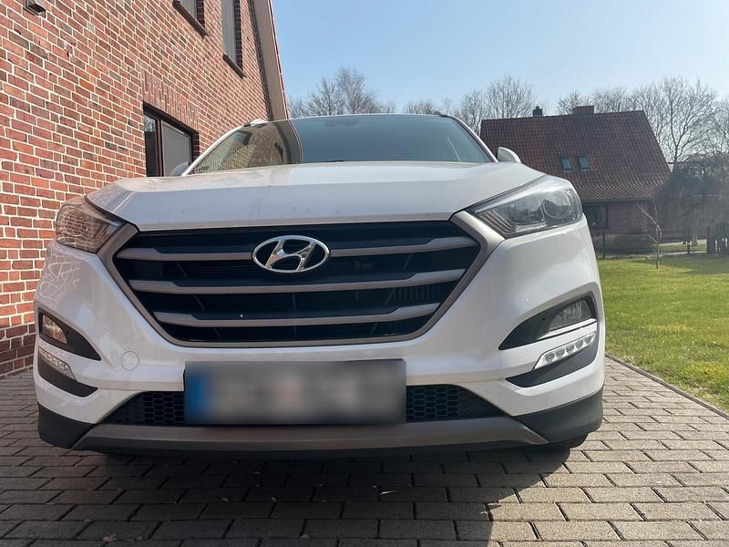 Gebraucht Hyundai Tucson 116 PS (85 kW) 2016 Weiß SUV