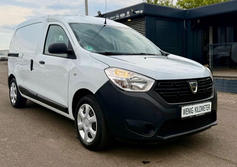 Weiß Gebraucht 2018 Dacia Dokker Express Ambiance Van | 8.600 € (Fairer Preis) - Bild 1/4