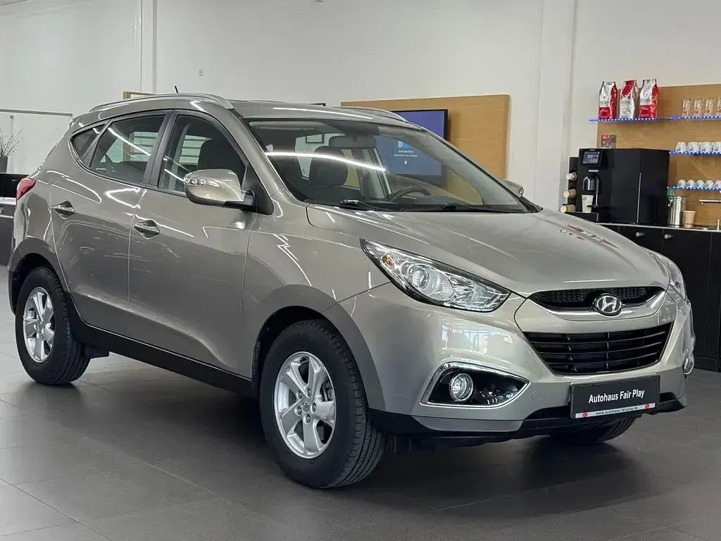 Gebraucht Hyundai ix35 Style 163 PS (119 kW) 2011 Silber SUV