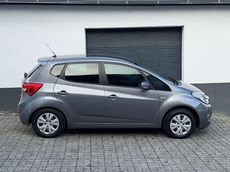 Gebraucht Hyundai ix20 Trend 125 PS (91 kW) 2013 Grau Kleinwagen