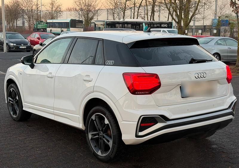 Gebraucht Audi Q2 S-Line 150 PS (110 kW) 2023 Weiß SUV