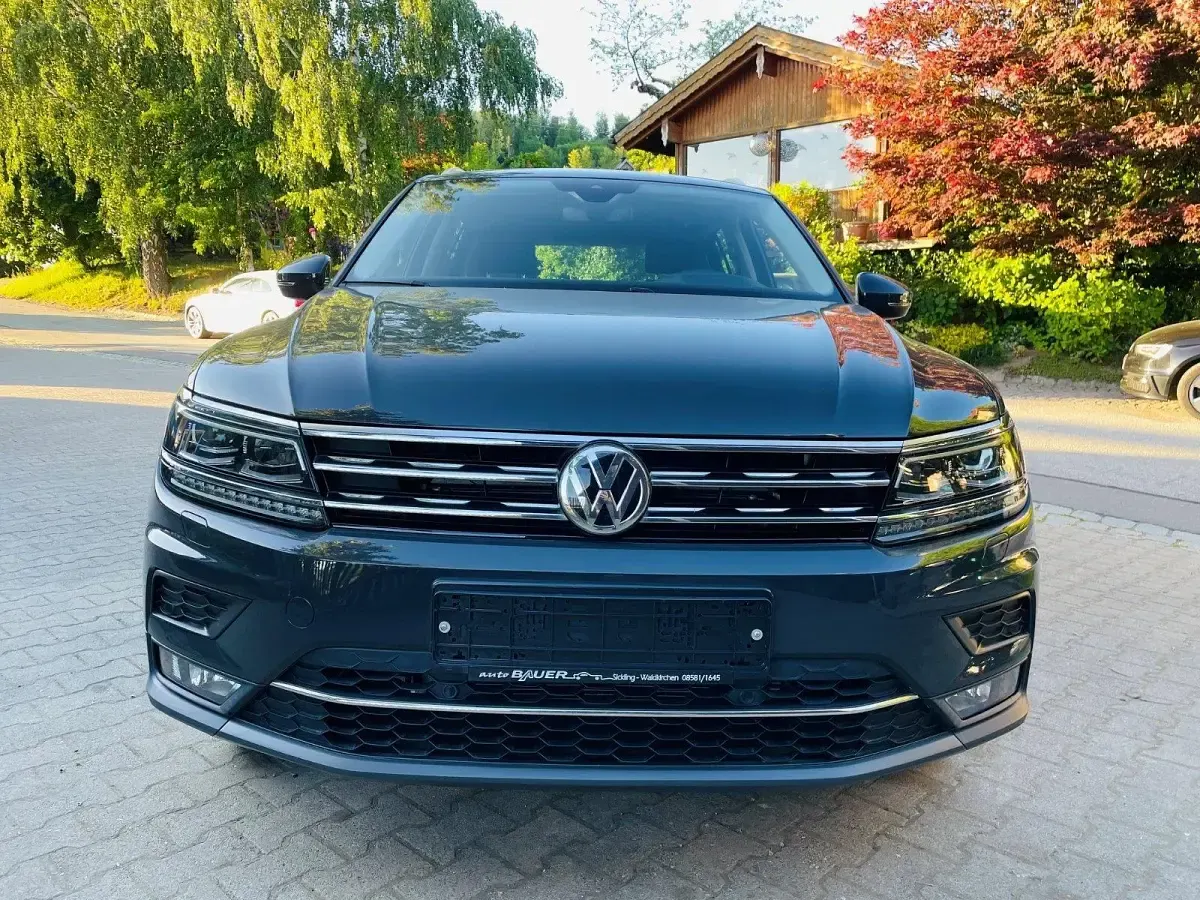 Gebraucht VW Tiguan 190 PS (139 kW) 2020 Grau SUV