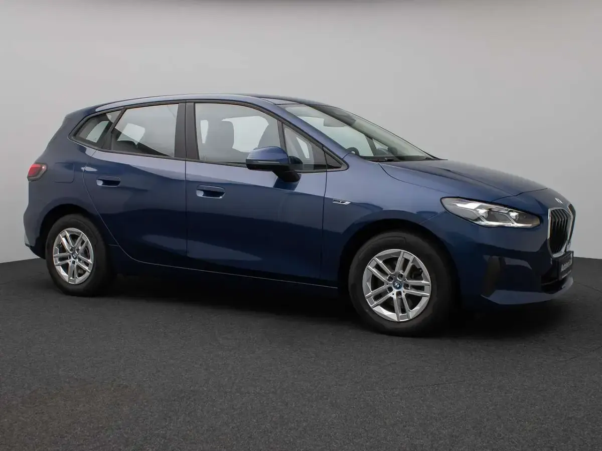 Gebraucht BMW 225 Sport Line 245 PS (180 kW) 2023 Phytonicblau metallicc1m Van / Kleinbus