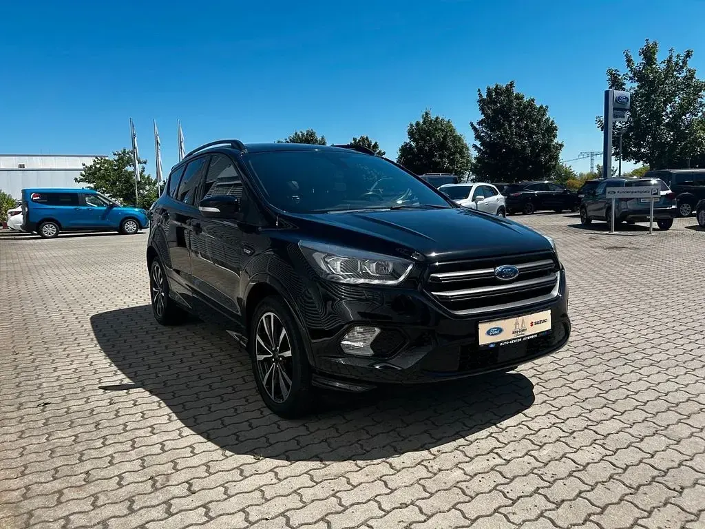 Gebraucht Ford Kuga ST-Line 150 PS (110 kW) 2019 Schwarz SUV