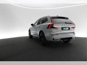 Neu Volvo XC60 Plus 250 PS (183 kW) 2026 Grau (vapour grey) SUV