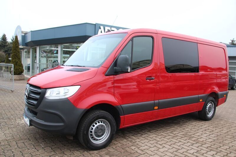 Rot Gebraucht 2020 Mercedes Sprinter Van | 25.990 € (Superpreis) - Bild 1/4