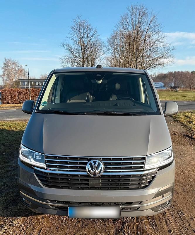 Gebraucht VW Multivan 204 PS (150 kW) 2022 Grau Van