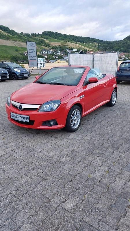 Rot Gebraucht 2005 Opel Tigra Enjoy Cabrio | 2.650 € (Fairer Preis) - Bild 1/4