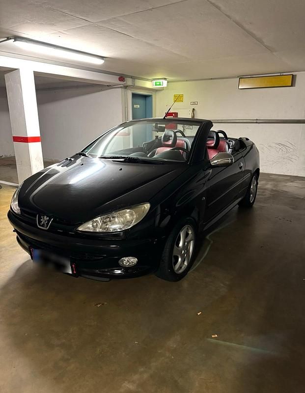 Schwarz Gebraucht 2002 Peugeot 206 CC Cabrio | 749 € - Bild 1/4