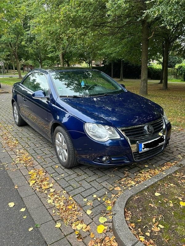 Blau Gebraucht 2006 VW Eos Cabrio | 2.350 € (Superpreis) - Bild 1/4