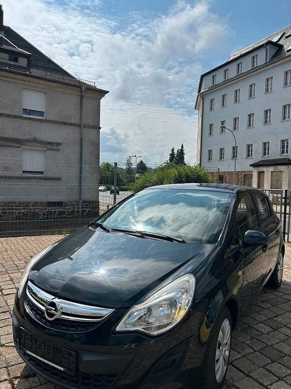 Schwarz Gebraucht 2013 Opel Corsa Limousine | 3.500 € (Fairer Preis) - Bild 1/4