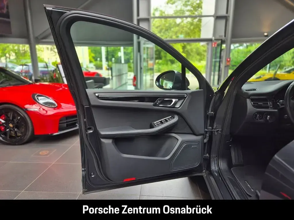 Gebraucht Porsche Macan 265 PS (194 kW) 2021 Vulkangraumetallic SUV