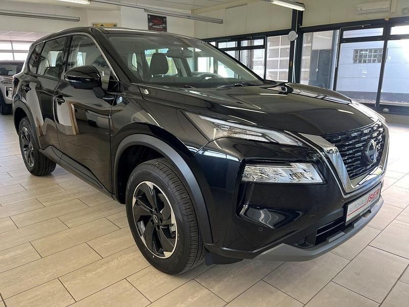 Neu Nissan X-Trail 360º 163 PS (119 kW) 2025 M) (schwarz SUV