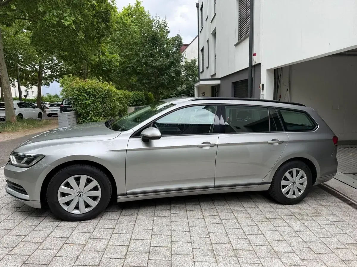 Gebraucht VW Passat 120 PS (88 kW) 2016 Grau Kombi